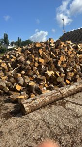 Camion de chute de bois